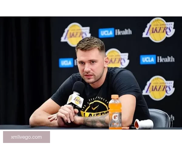 里夫斯:东契奇斗志十足全力复出我需提升开局表现 里夫斯:东契奇斗志十足全力复出我需提升开局表现